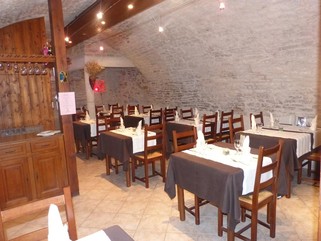Hotel Du Donjon Champlitte-et-le-Prélot Εξωτερικό φωτογραφία
