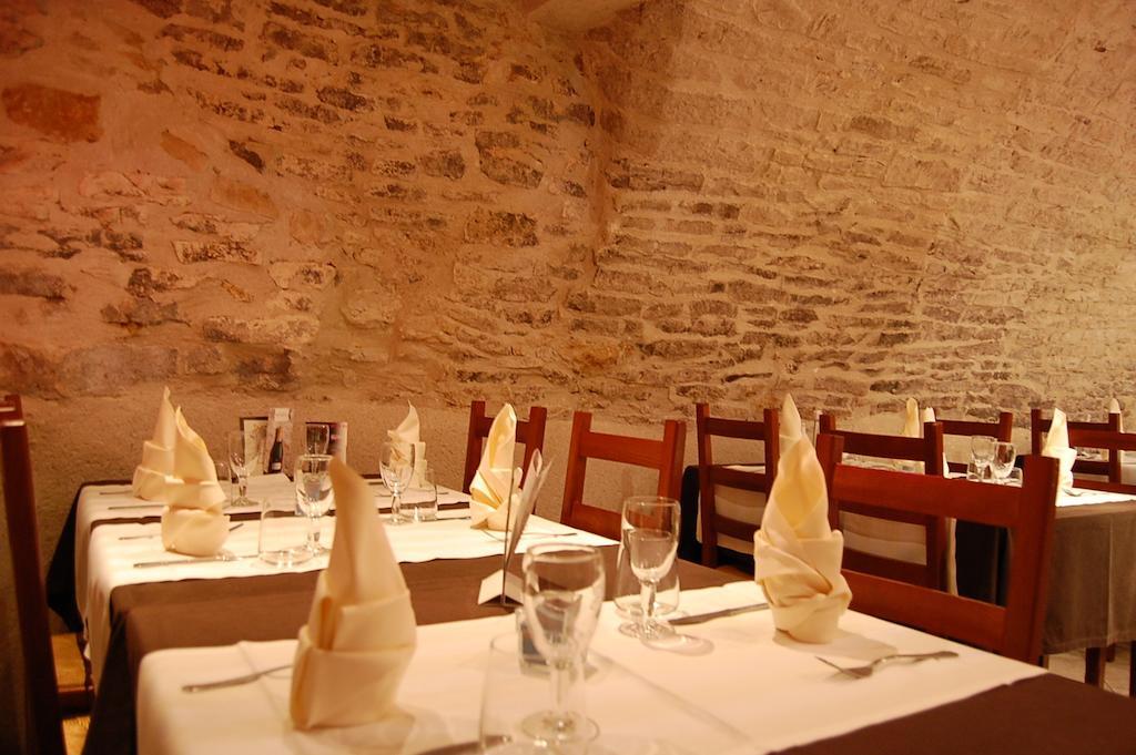 Hotel Du Donjon Champlitte-et-le-Prélot Εξωτερικό φωτογραφία