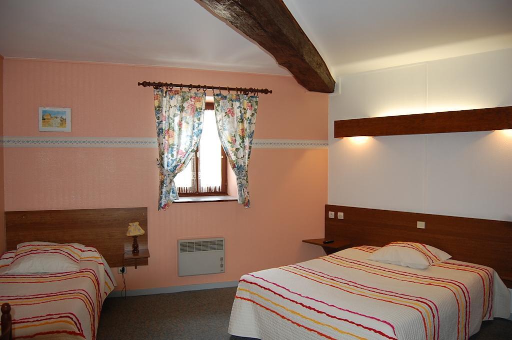 Hotel Du Donjon Champlitte-et-le-Prélot Εξωτερικό φωτογραφία